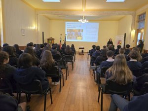 Charla Ley de Responsabilidad Penal Adolescente I Medios con P. Jefes