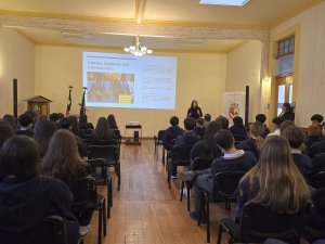 Charla Ley de Responsabilidad Penal Adolescente I Medios con P. Jefes