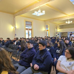 Charla Ley de Responsabilidad Penal Adolescente I Medios con P. Jefes