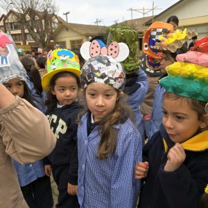 19 de julio Sombreros Reciclados