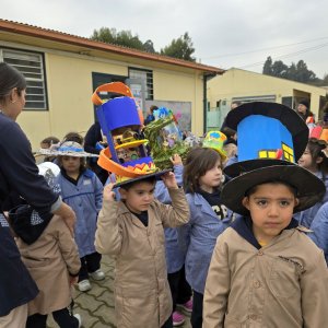 19 de julio Sombreros Reciclados