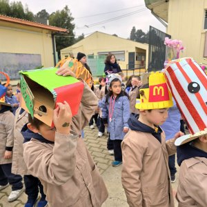 19 de julio Sombreros Reciclados