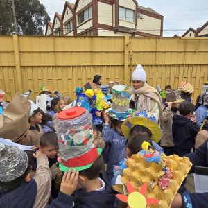 19 de julio Sombreros Reciclados