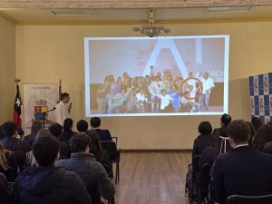 Exposición Tomás Almuna "Bueno y Qué Aprendiste"