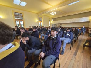 Exposición Tomás Almuna "Bueno y Qué Aprendiste"