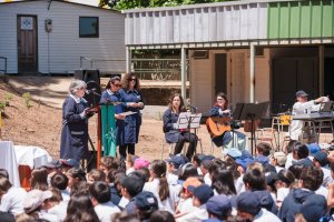 8 de noviembre Inicio Mes de María Inauguración Sendero