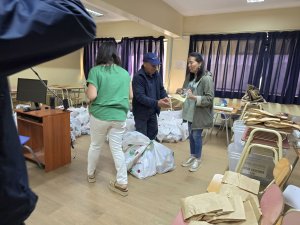 13 diciembre entrega de cajas de Navidad