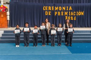 10 diciembre Ceremonia premiación Básica